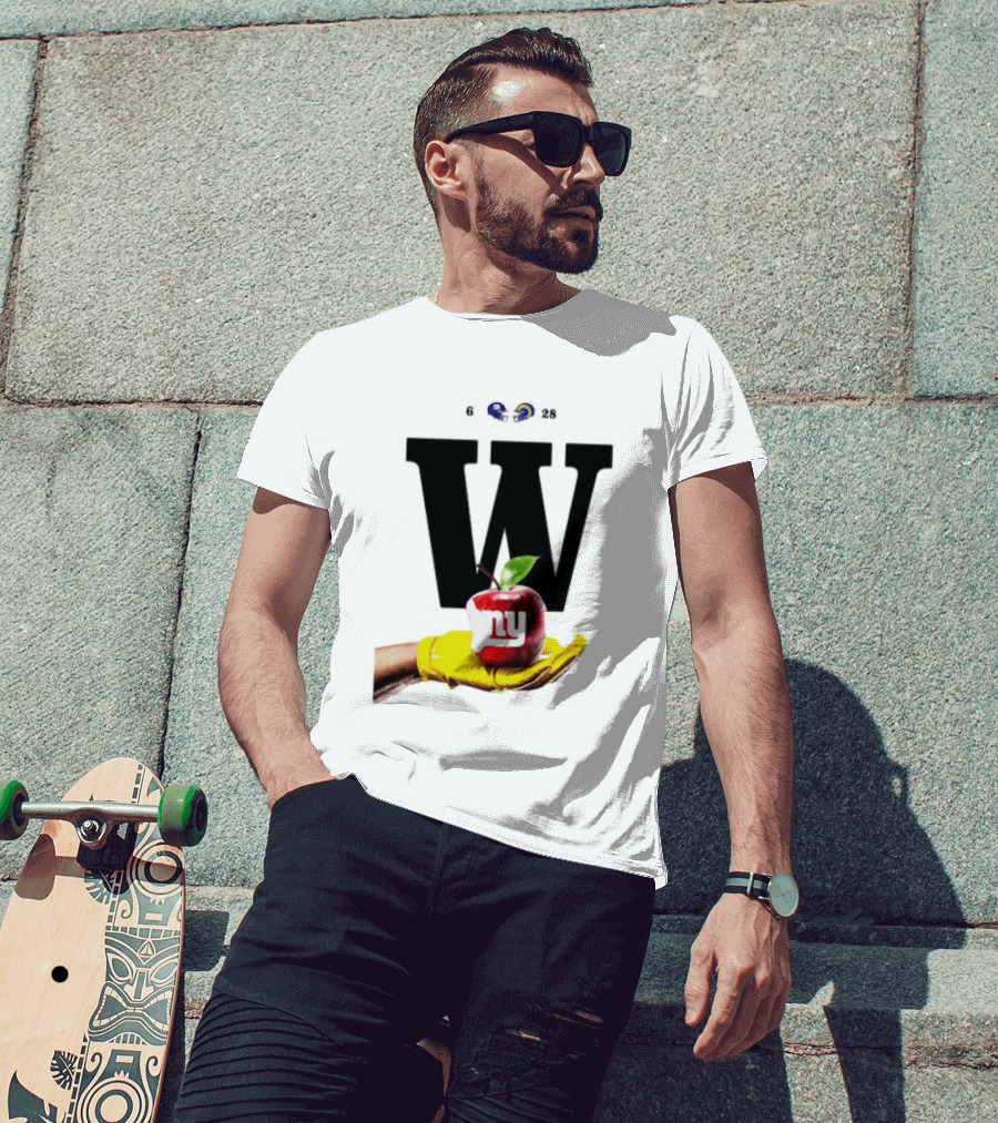 Los Angeles Rams W Over New York Giants Big Apple Victory T-Shirt