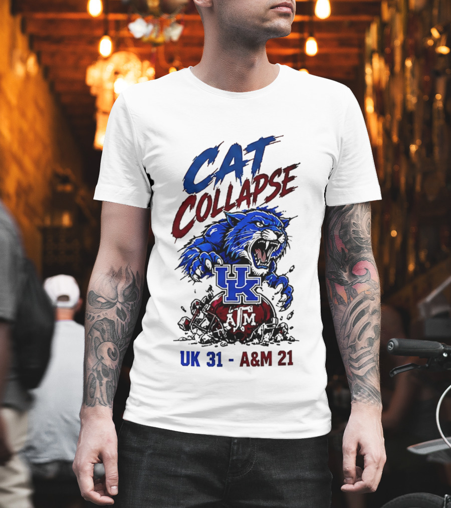 Cat Collapse UK Wildcats Crushing A&M Helmet UK 31 A&M 21 T-Shirt