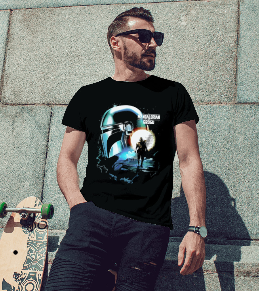 The Mandalorian And Grogu Helmet Silhouette Star Wars Disney Plus Series T-Shirt