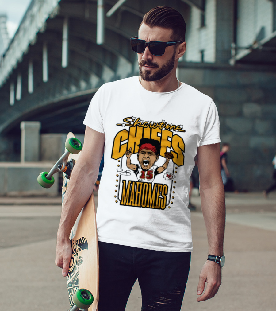 Showtime Chiefs Patrick Mahomes 15 Caricature T-Shirt