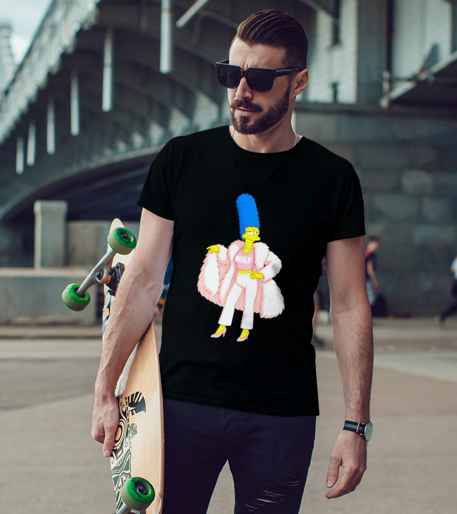 Marge Simpson Milf Pink Fur Coat The Simpsons Cartoon Iconic Character Fashion T-Shirt