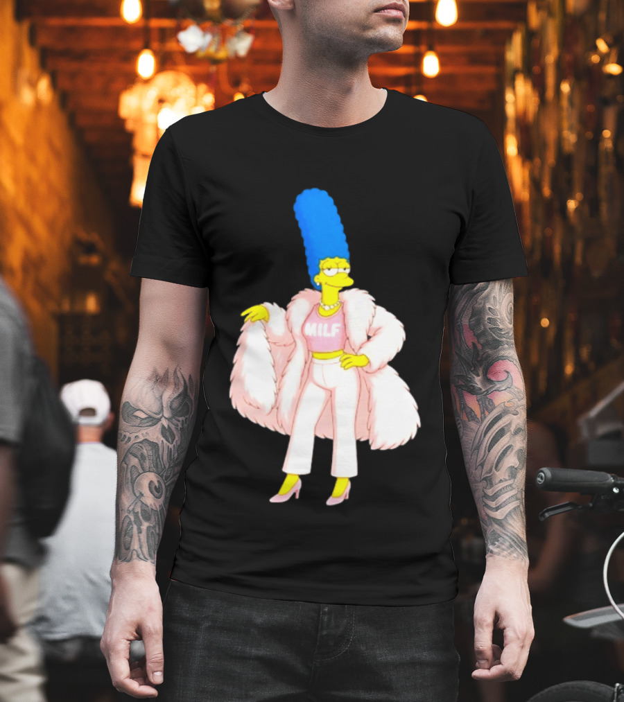 Marge Simpson Milf Pink Fur Coat The Simpsons Cartoon Iconic Character Fashion T-Shirt