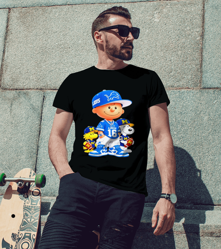 Charlie Brown Snoopy Woodstock Detroit Lions Michigan Wolverines Football Fan 16 T-Shirt