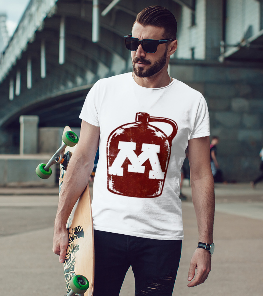 Minnesota Golden Gophers Football Jug M T-Shirt