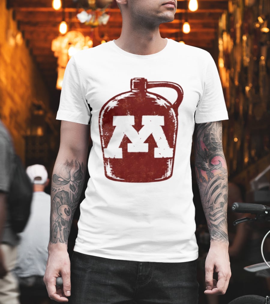 Minnesota Golden Gophers Football Jug M T-Shirt