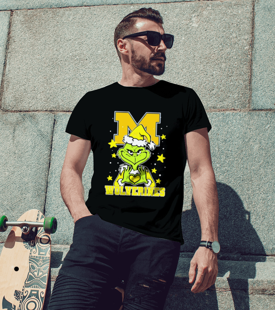 Michigan Wolverines Grinch Love Hands Christmas Football 2026 T-Shirt