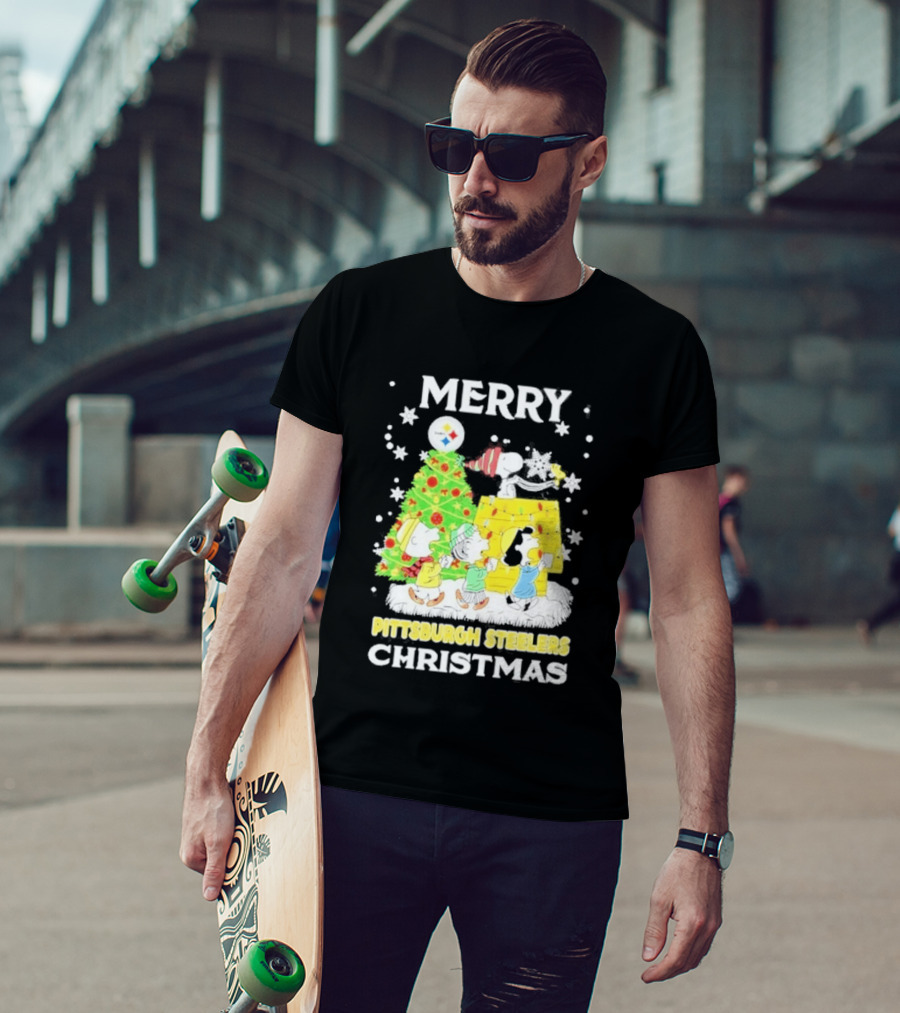 Merry Christmas 2026 Pittsburgh Steelers Peanuts Tree And Snoopy T-Shirt