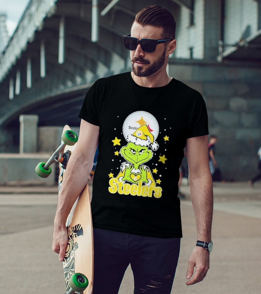 Pittsburgh Steelers Grinch Christmas Love Hands 2026 Football T-Shirt