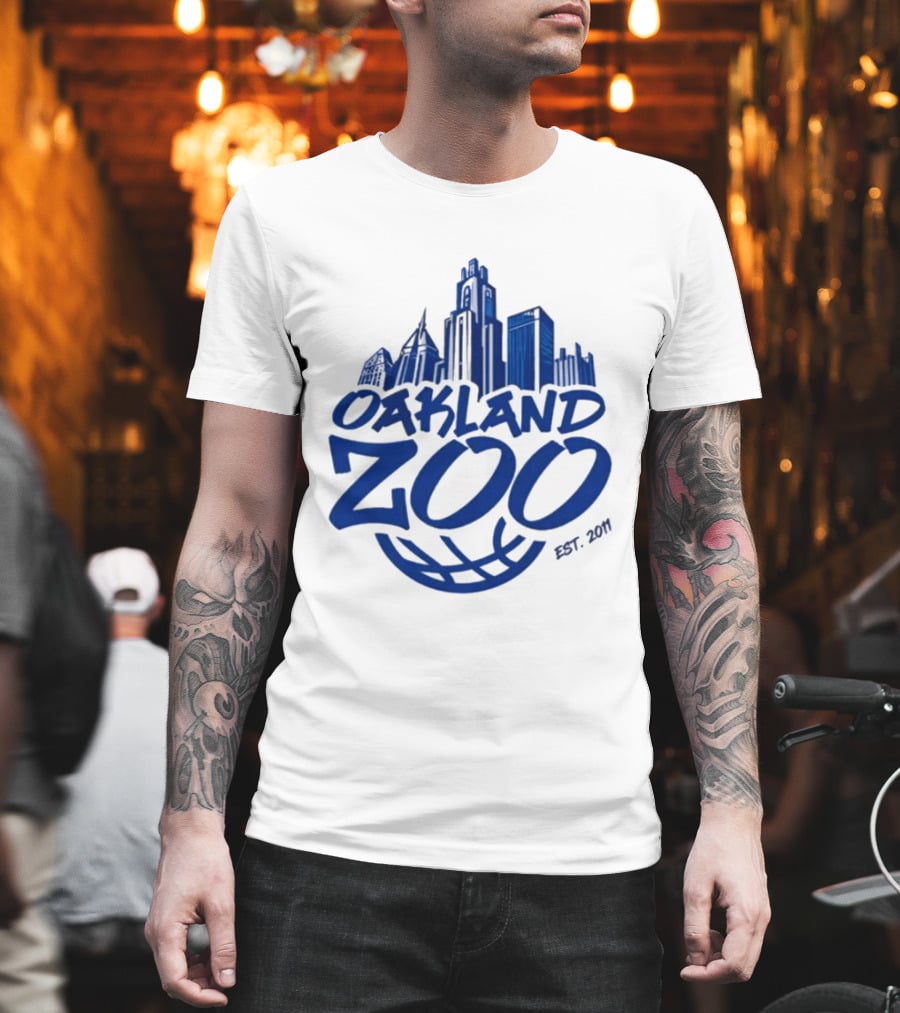 Pitt Panthers Oakland Zoo You Vs The Zoo Est 2001 T-Shirt