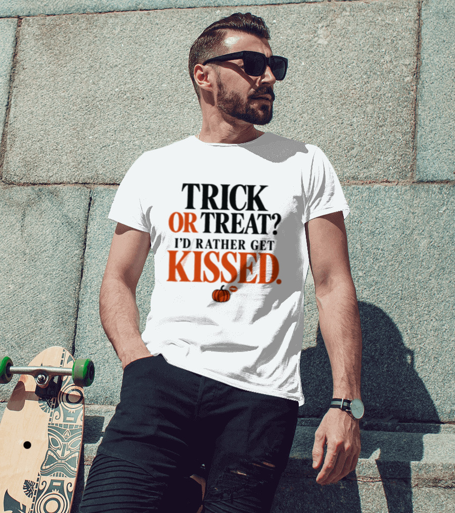 Trick Or Treat I'd Rather Get Kissed Halloween Pumpkin T-Shirt