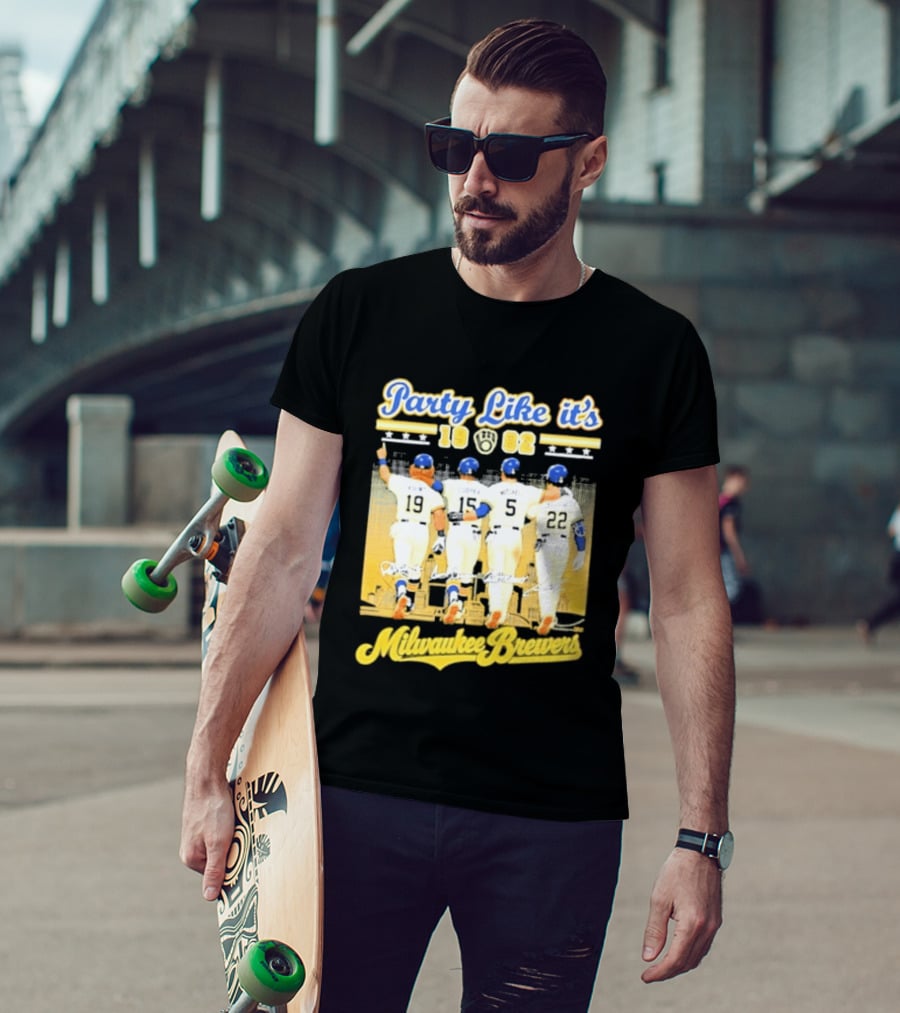 Party Like It's 1982 Milwaukee Brewers City Skyline Signatures T-Shirt