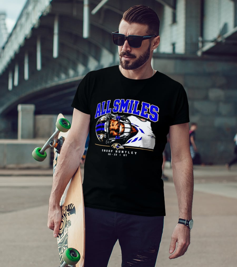All Smiles Snoop Huntley 10 23 21 OT Baltimore Ravens T-Shirt