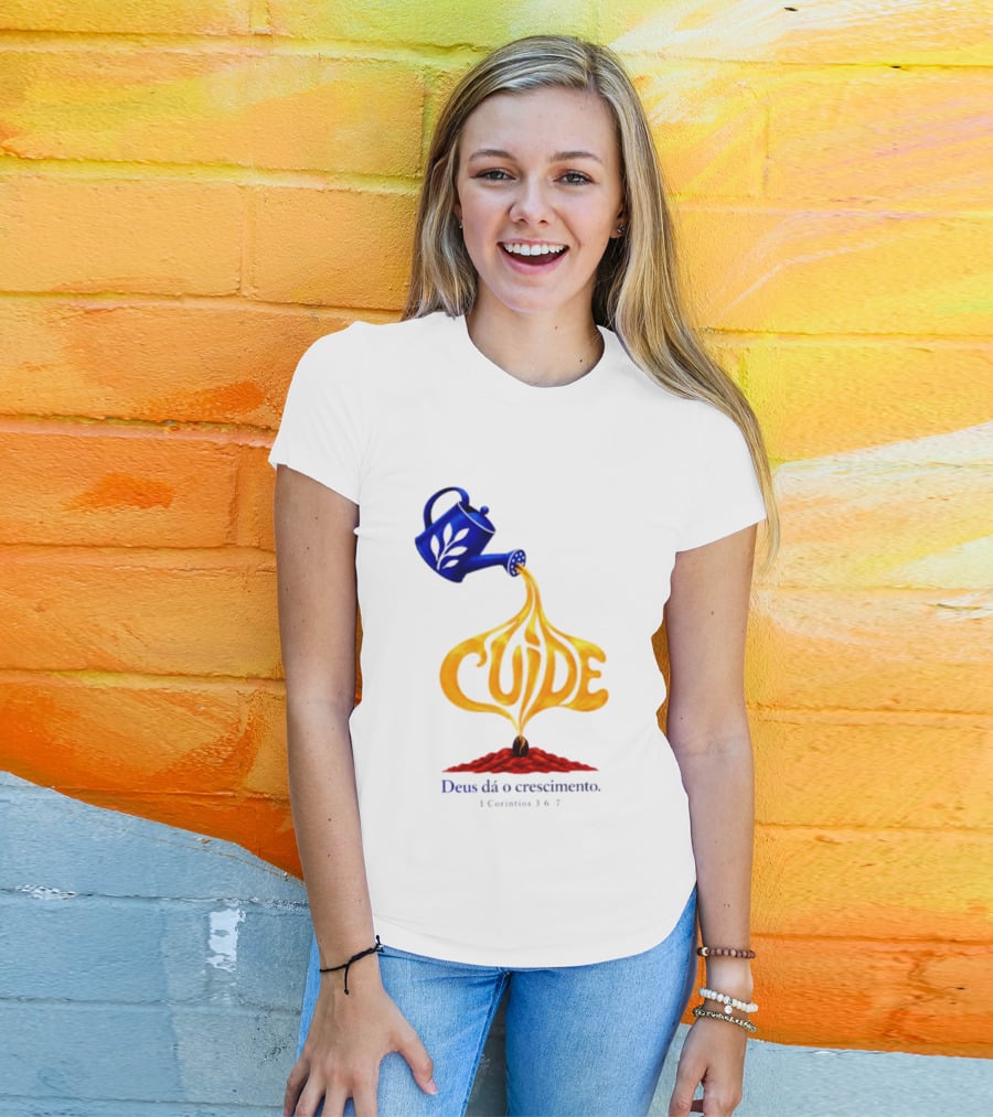 Cuide Deus Dá O Crescimento 1 Coríntios 3 6 7 Watering Can T-Shirt