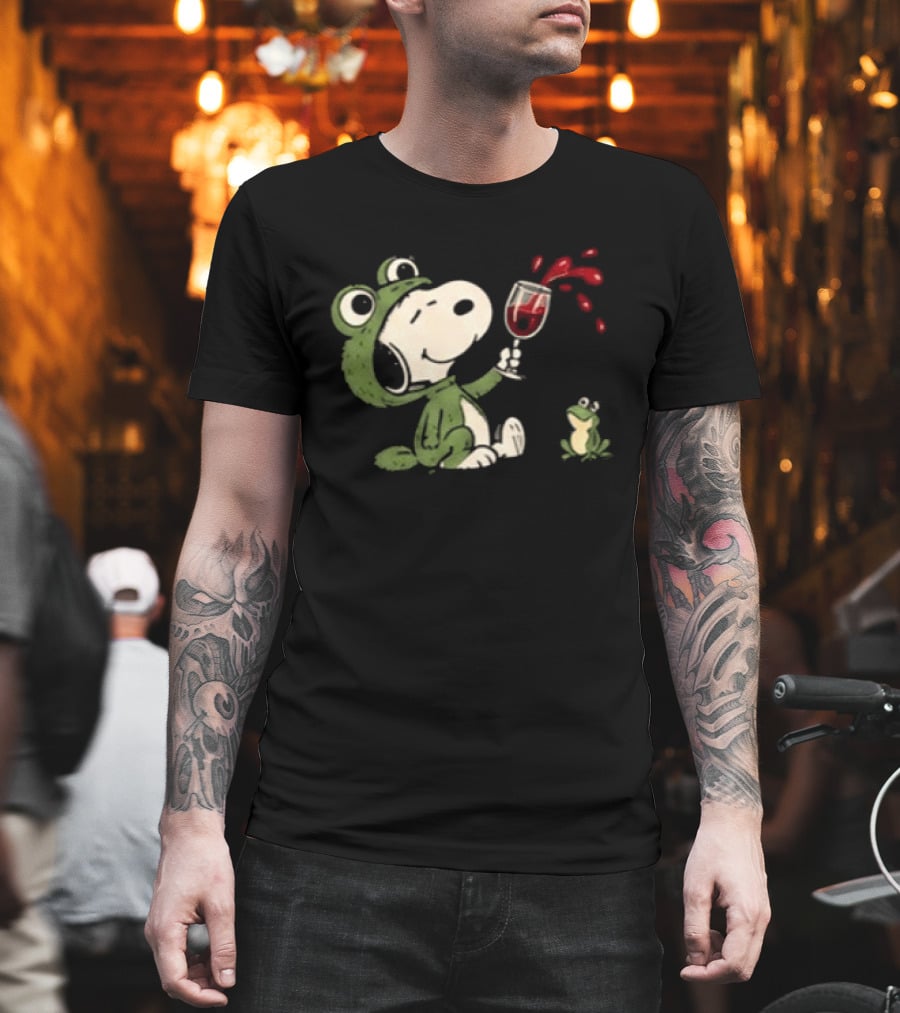 Snoopy Frog Mayhem Christmas Fun Under Mistletoe For Snoopy Fans T-Shirt