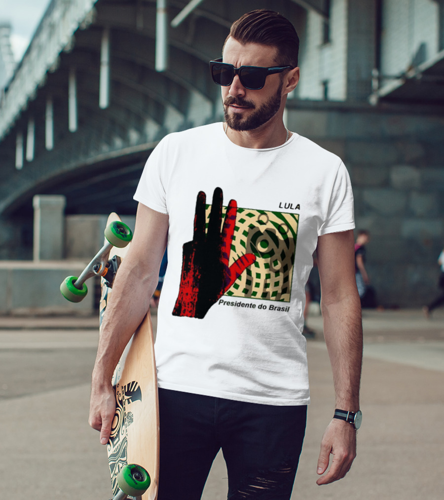 Lula Presidente Do Brasil Red Hand Brazil Politics T-Shirt