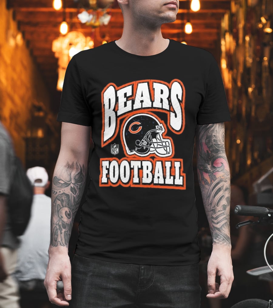 Chicago Bears Football 90s NFL Helmet T-Shirt
