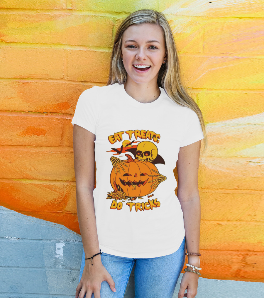 Eat Treats Do Tricks Skeleton And Pumpkin Halloween 2026 T-Shirt