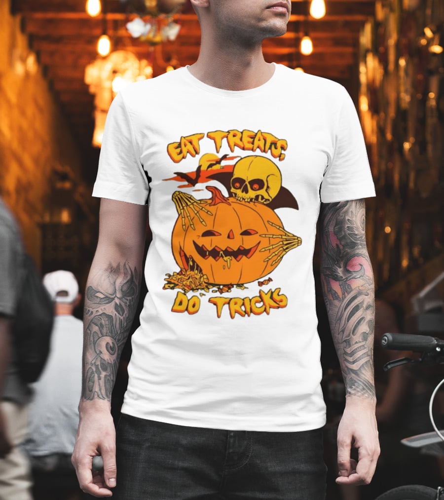Eat Treats Do Tricks Skeleton And Pumpkin Halloween 2026 T-Shirt