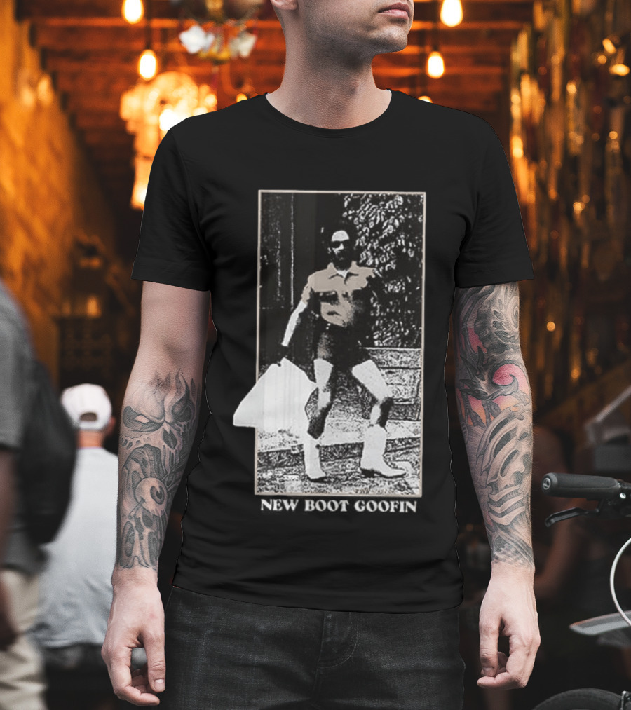 New Boot Goofin Comedy Central 2 Sided Retro Cowboy Boot Humor T-Shirt