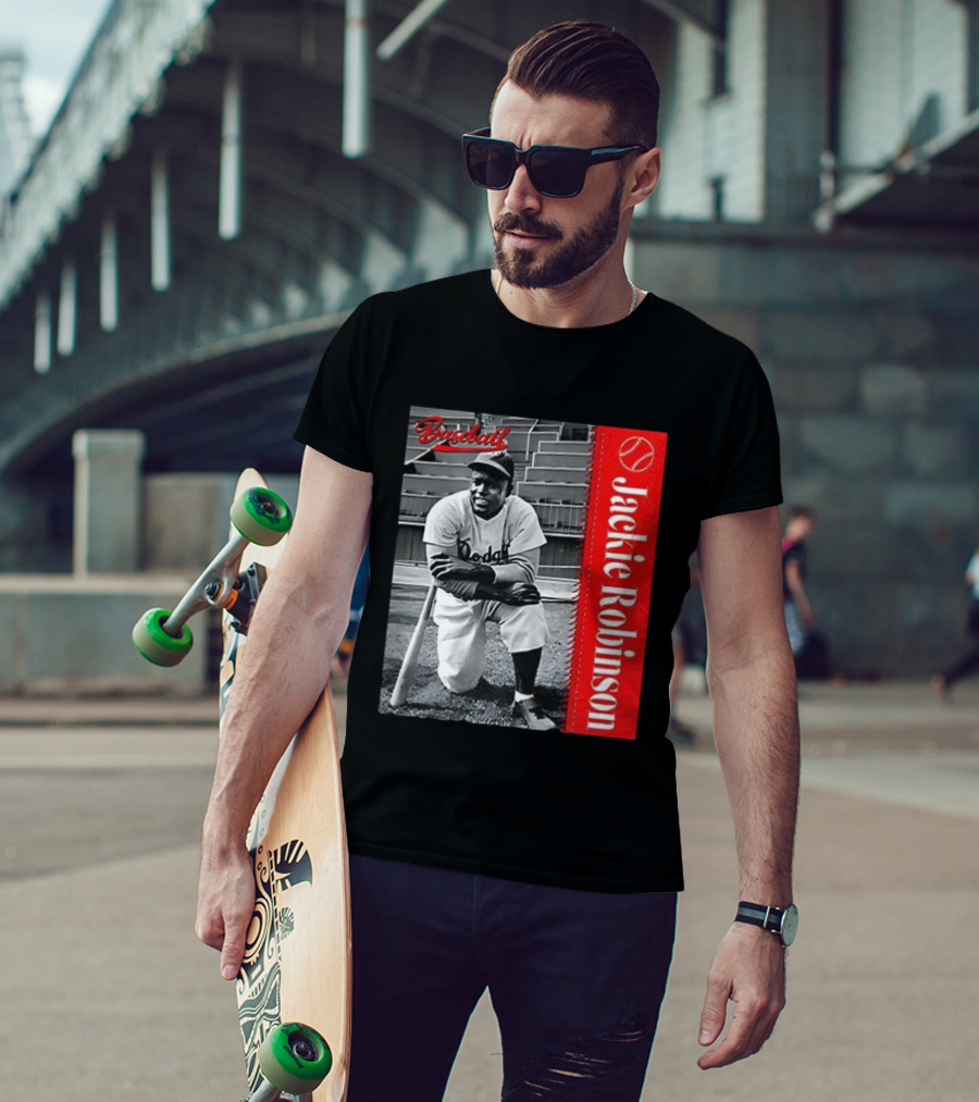 Jackie Robinson Baseball Dodgers Vintage Black And White Image T-Shirt