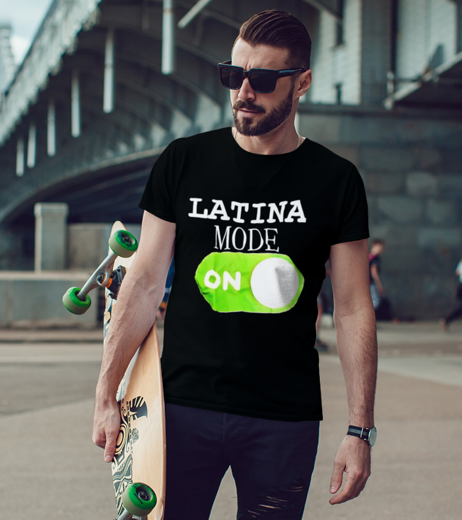 Latina Mode On Switch Green Circle T-Shirt