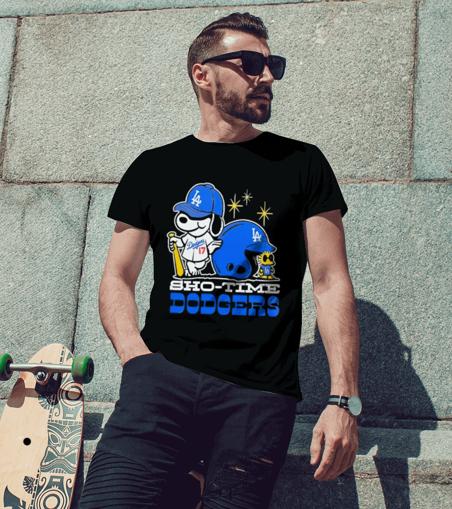 Los Angeles Dodgers Snoopy Show Time Baseball Fan Collectible T-Shirt