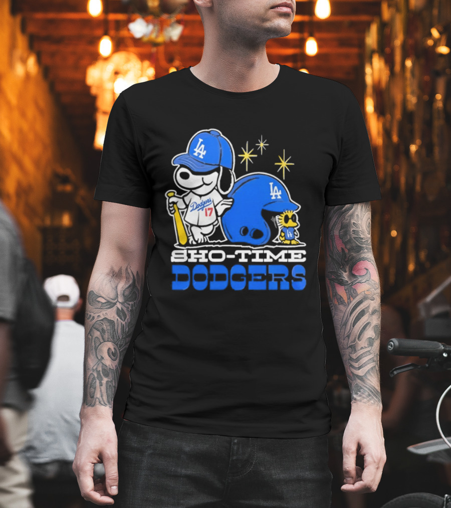 Los Angeles Dodgers Snoopy Show Time Baseball Fan Collectible T-Shirt