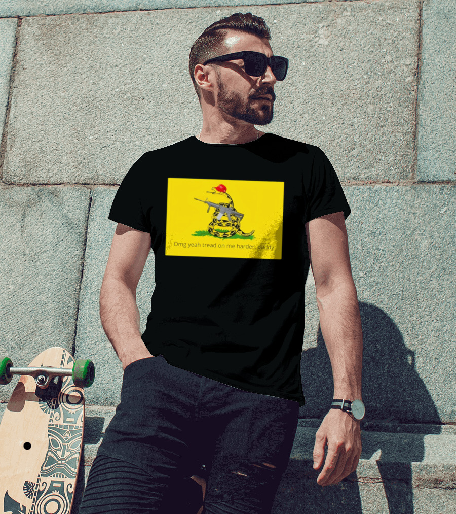 Omg Yeah Tread On Me Harder Daddy Maga 2026 Snake With Red Hat And Rifle T-Shirt