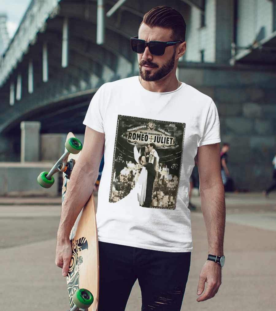 William Shakespeare's Romeo And Juliet Leonardo Claire Iconic Romantic Scene T-Shirt