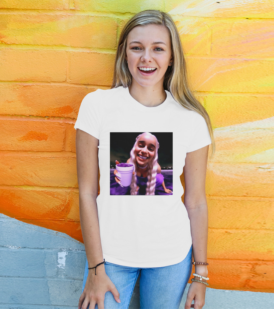 Emilia Clarke Purple Cup Queen Of Dragons Vibrant Smile T-Shirt