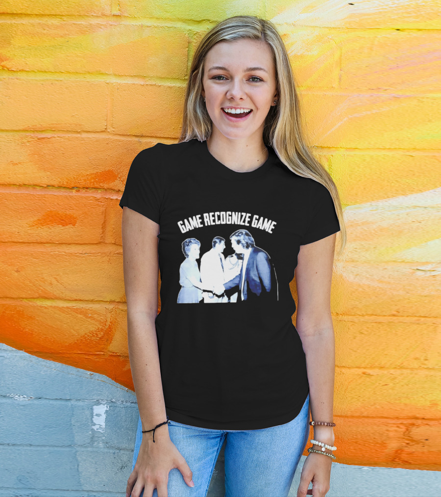 Game Recognize Game Donald Trump Shakes Hands With Ronald Reagan T-Shirt