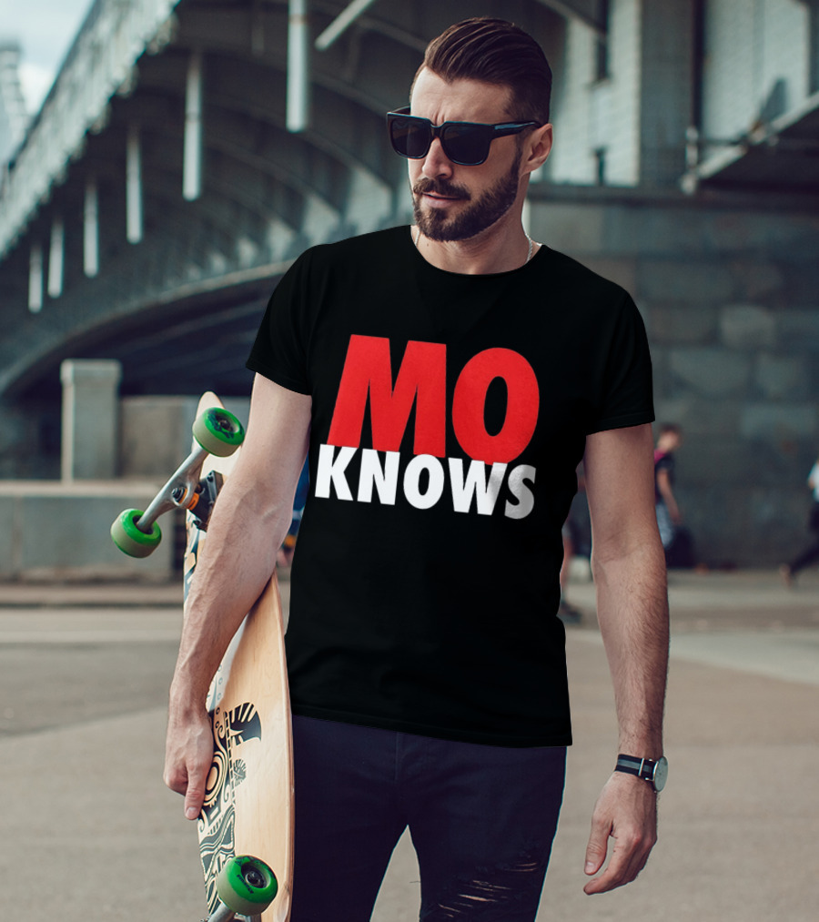 Mo Knows Chicago Cubs Iconic Fan T-Shirt