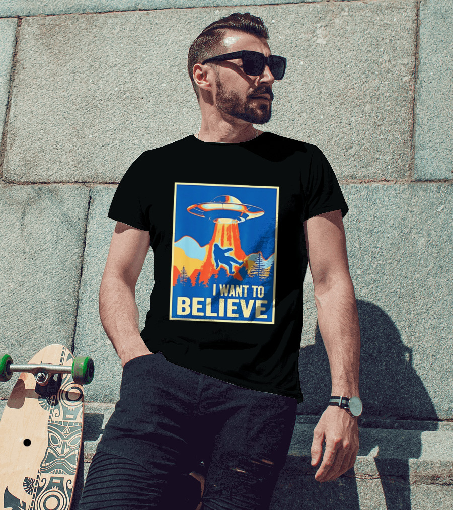 Bigfoot UFO I Want To Believe Sci Fi Television Show T-Shirt