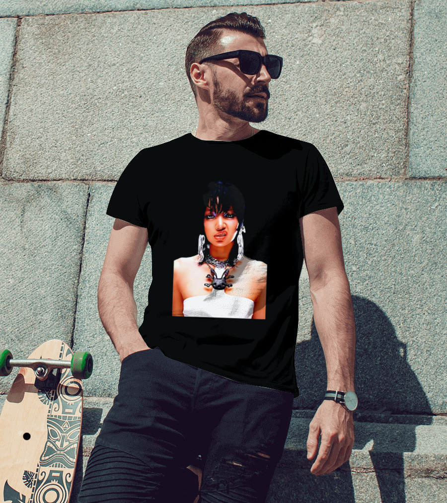 Lisa Rockstar Blackpink V1 Necklace And Earrings T-Shirt