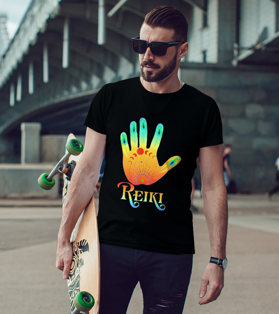 Reiki Practitioner Healer Therapist Master Colorful Hand T-Shirt