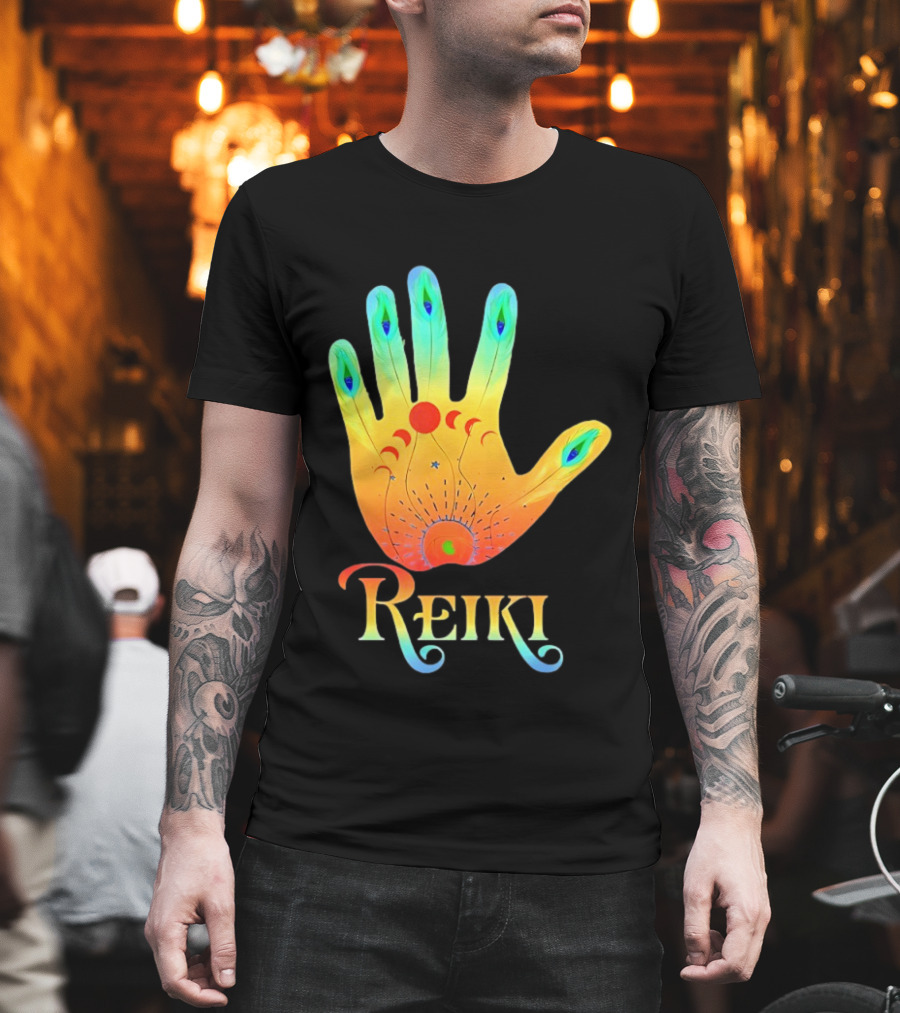 Reiki Practitioner Healer Therapist Master Colorful Hand T-Shirt