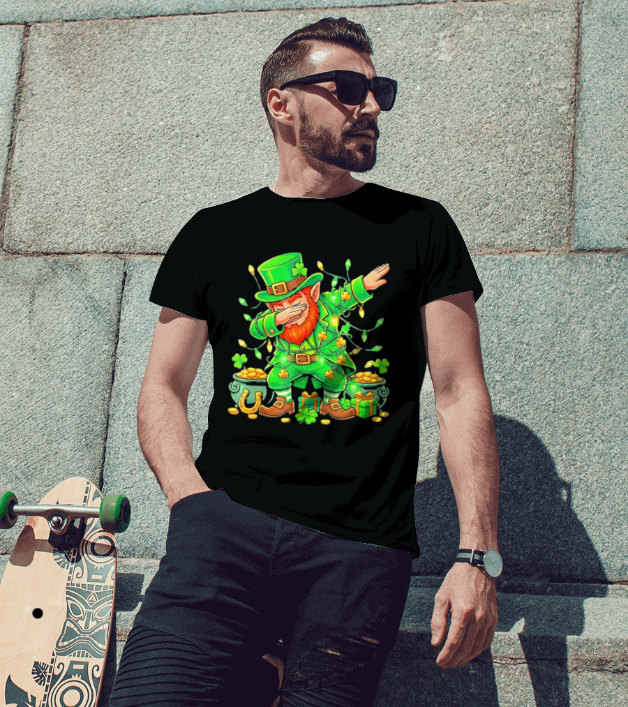 Dabbing Leprechaun St Patricks Day Lights Gold Pot Clover T-Shirt