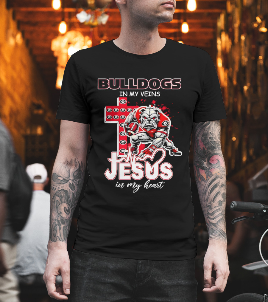 Bulldogs In My Veins Jesus In My Heart Cross Shape T-Shirt