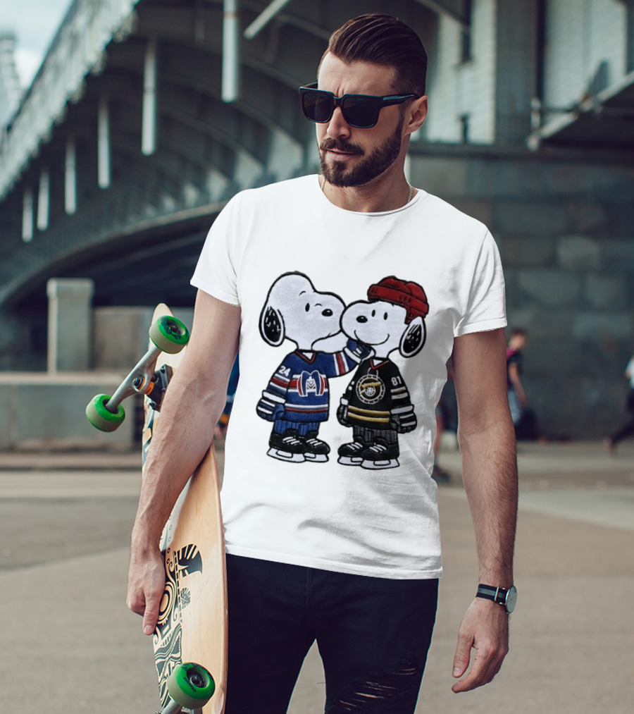 Snoopy Shane Hollander Kissing Ilya Rozanov Hockey LGBT Peanuts Charlie Brown Ice Hockey Romance Cartoon T-Shirt