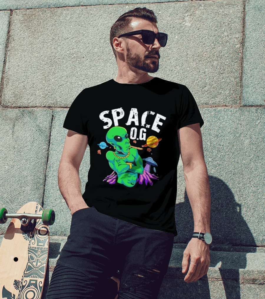 SPACE O.G. Alien Smoking Planets UFO Chain T-Shirt
