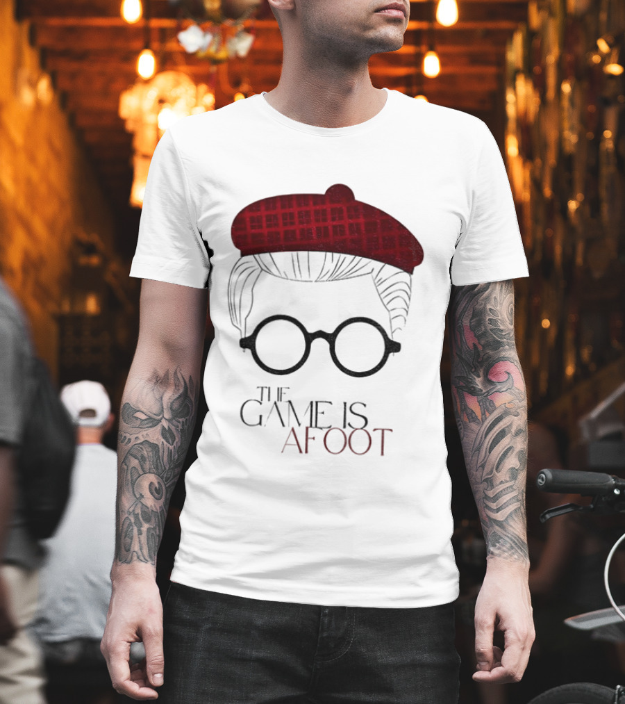 Alan Cumming Traitors The Game is Afoot Red Beret Glasses T-Shirt