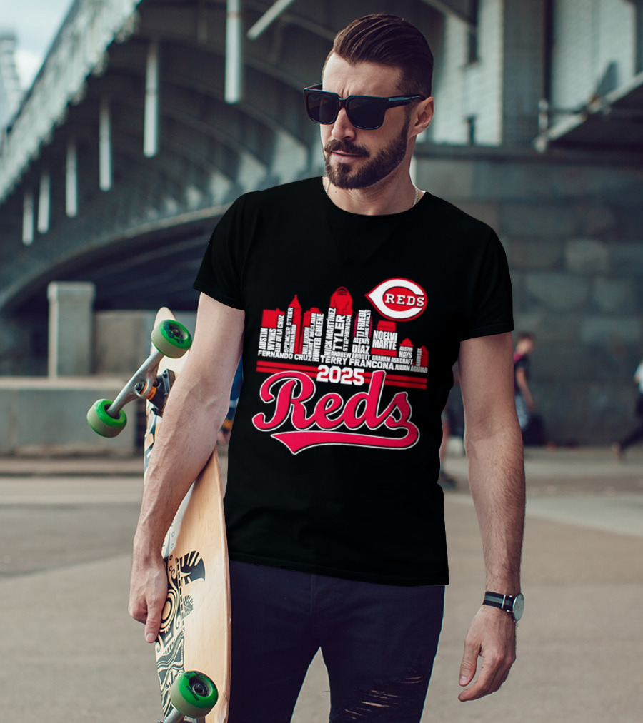 Cincinnati Reds Skyline Players 2025 Reds T-Shirt