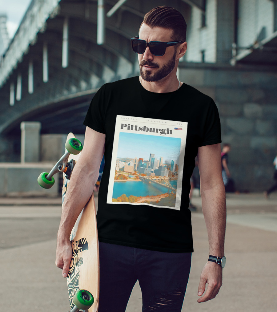 Pittsburgh Issue No 1 USA Flag 40.4°N 80.0°W Skyline T-Shirt