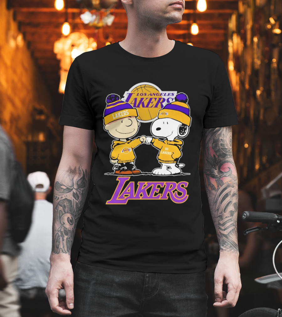 Charlie Brown Snoopy Fist Bump Los Angeles Lakers Basketball Fan Gear T-Shirt