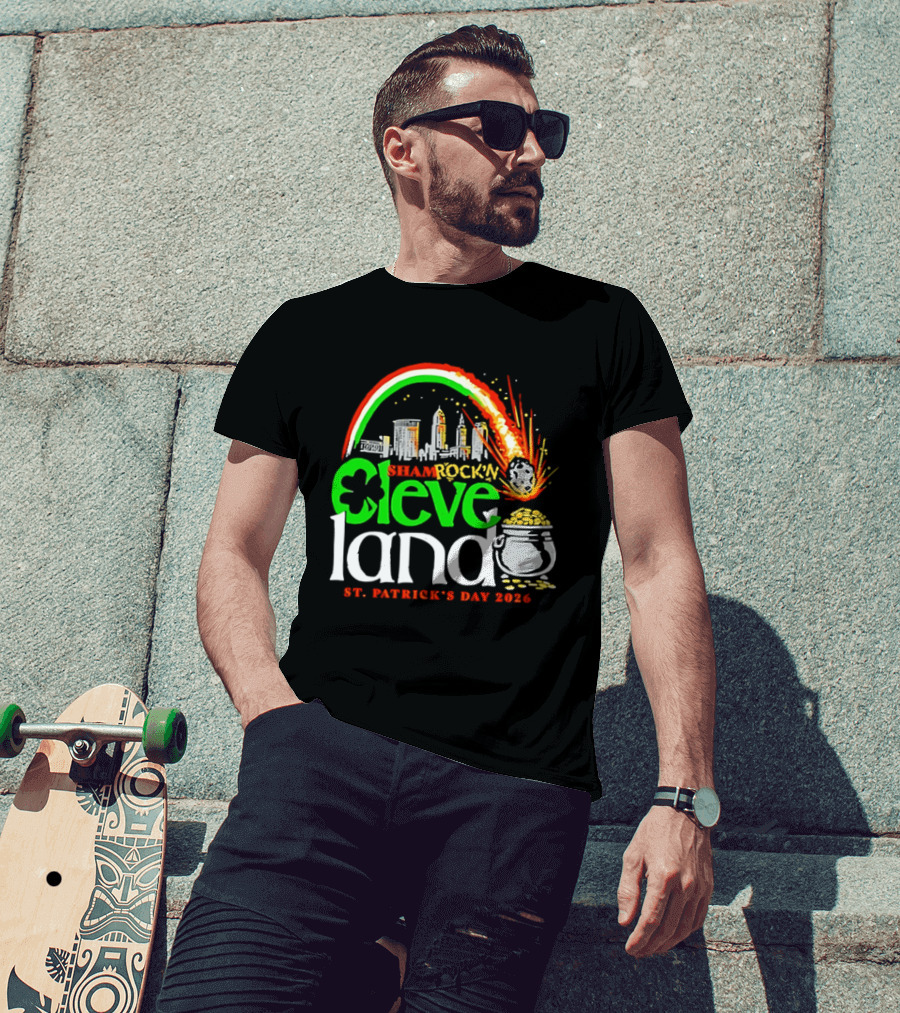 St Patrick's Day 2026 Shamrock'n Cleveland Land Skyline And Pot Of Gold T-Shirt