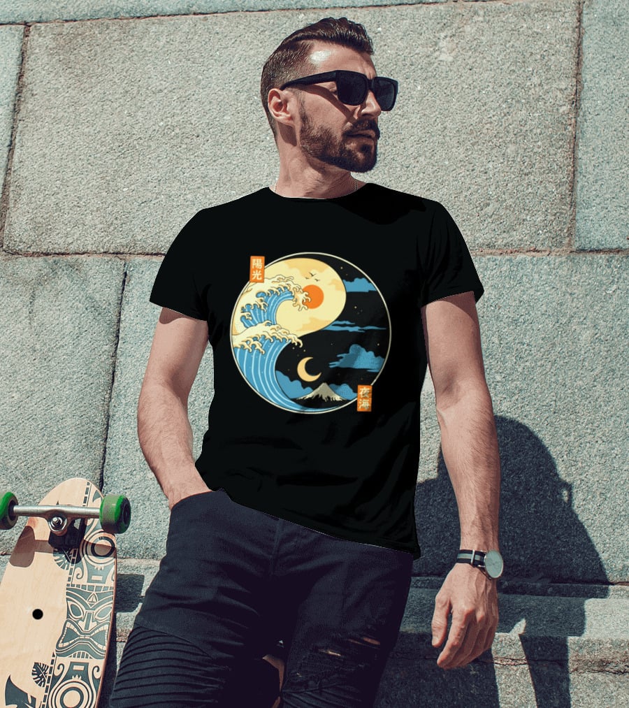The Great Wave Off Kanagawa And Mount Fuji Yin Yang Sun And Moon Balance T-Shirt