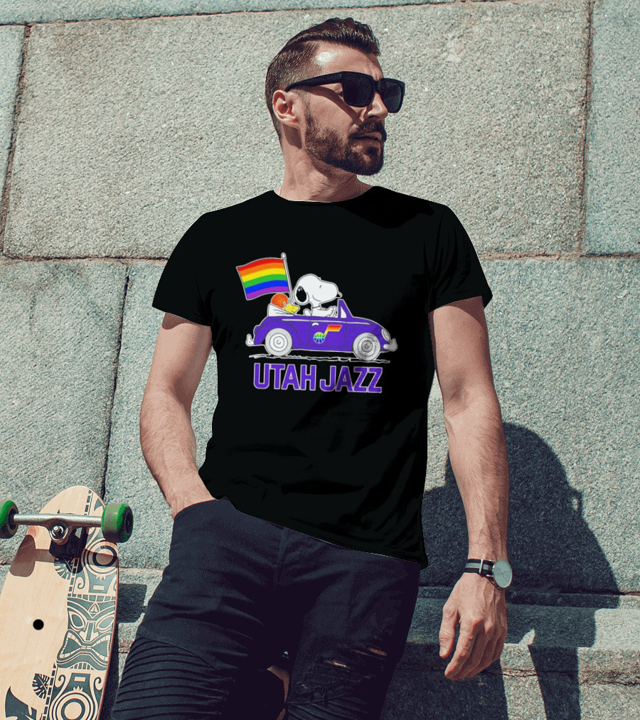 Utah Jazz Snoopy Woodstock Driving Rainbow Flag Car T-Shirt