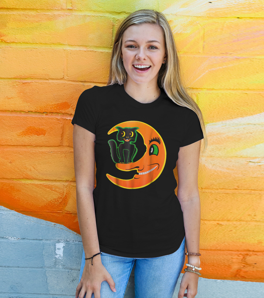 Funny Halloween Cat On Smiling Moon T-Shirt