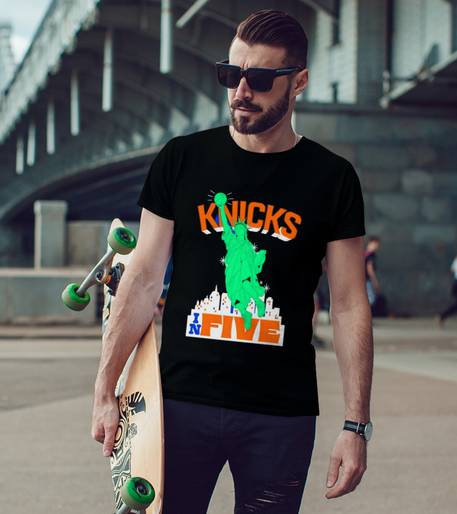 Knicks Statue Of Liberty Dunk In Five Basketball Cartoon Skyline T-Shirt