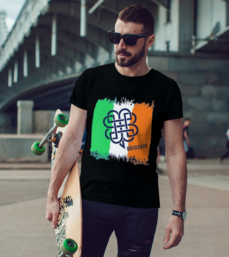 The Briogáid Celtic Knot Irish Flag T-Shirt